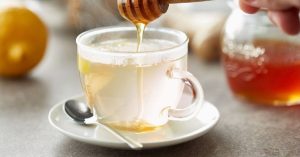 Uống mật ong với nước ấm vào sáng sớm có tác dụng gì?